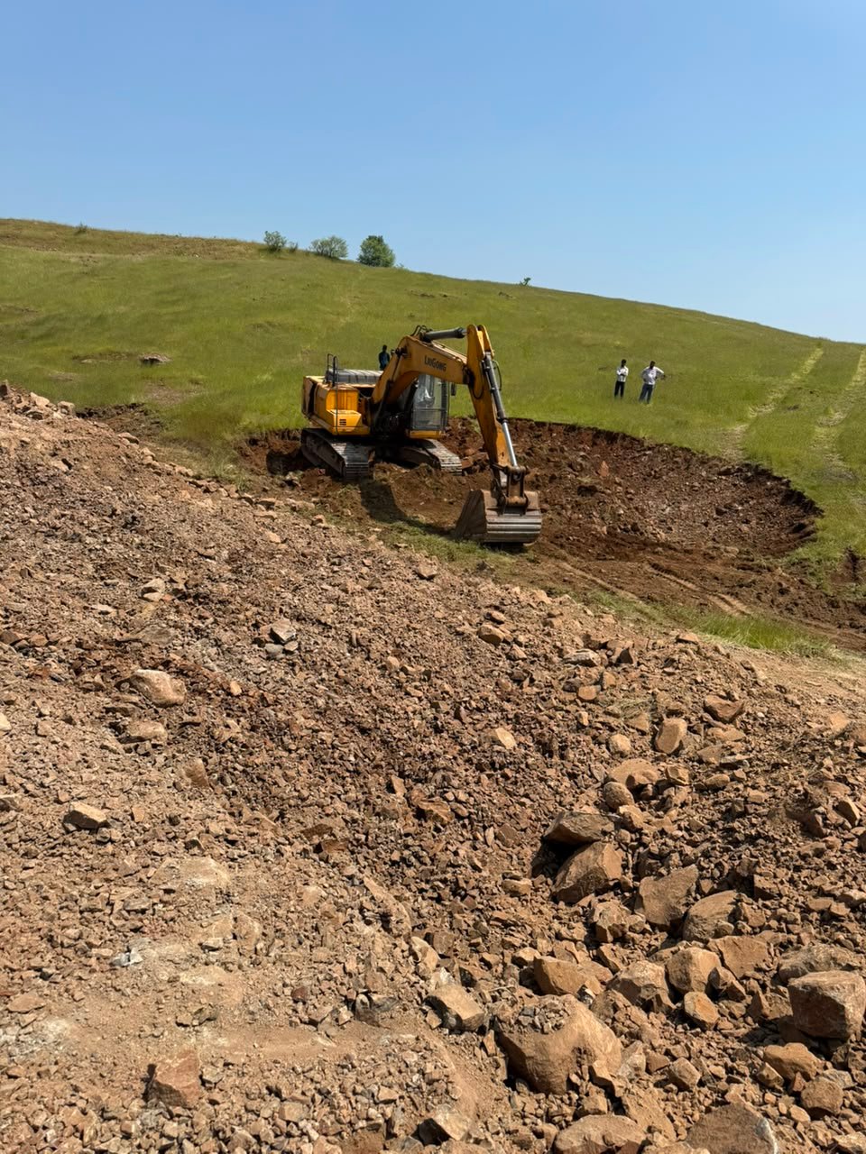 Mining operations at Dahiwadi, Maharashtra